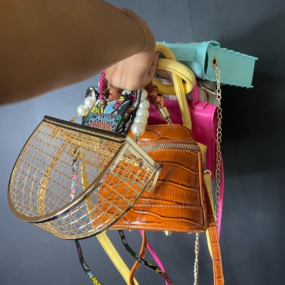 Bundle Deal Purses | 8 Total!! 😍 - Picture 3 of 3